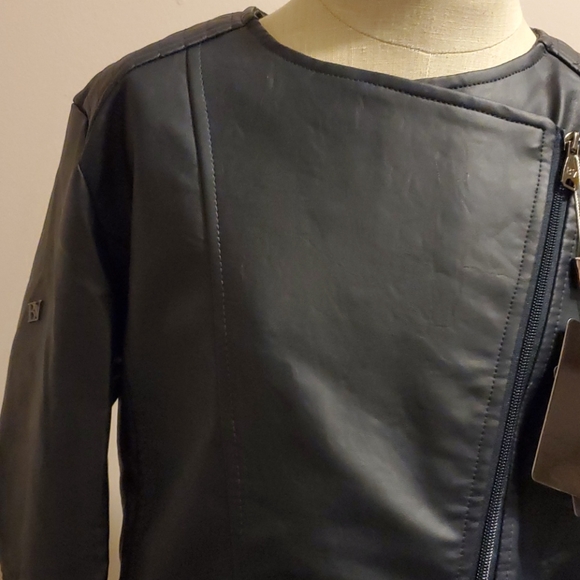 Leather Jacket - Picture 2 of 7